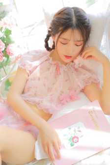 巨乳美女